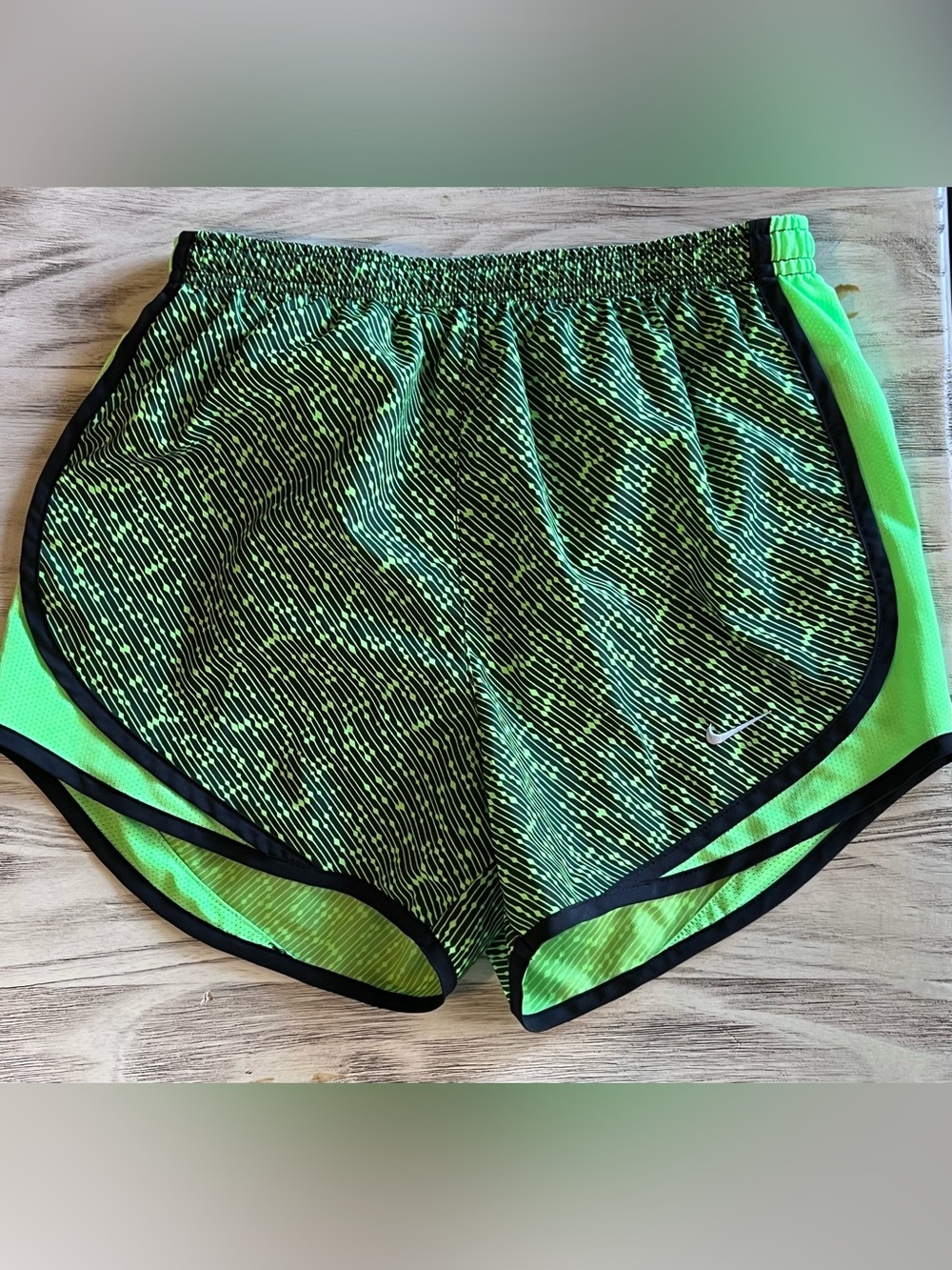 Nike Dri-FIT Neon Green Printed Running Shorts XS
